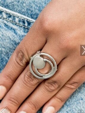 Paparazzi New “Edgy Eclipse” Silver Circle Statement Ring